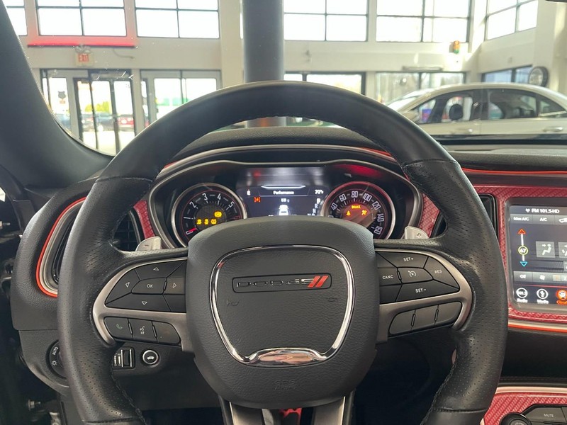 Dodge Challenger Vehicle Image 22