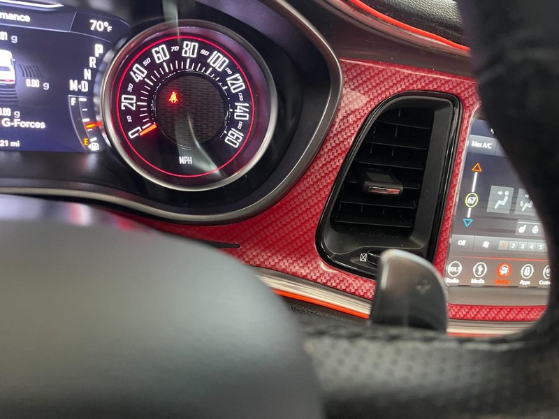 Dodge Challenger Vehicle Image 25