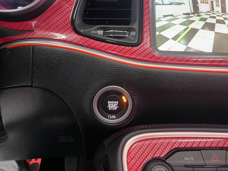 Dodge Challenger Vehicle Image 27