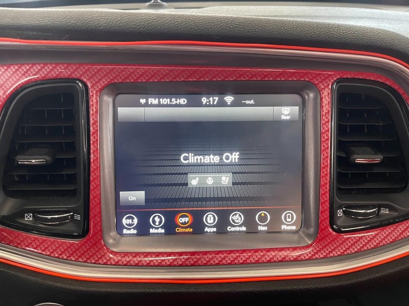 Dodge Challenger Vehicle Image 31