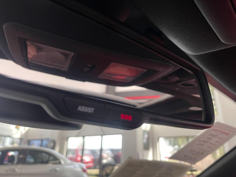 Dodge Challenger Vehicle Image 32