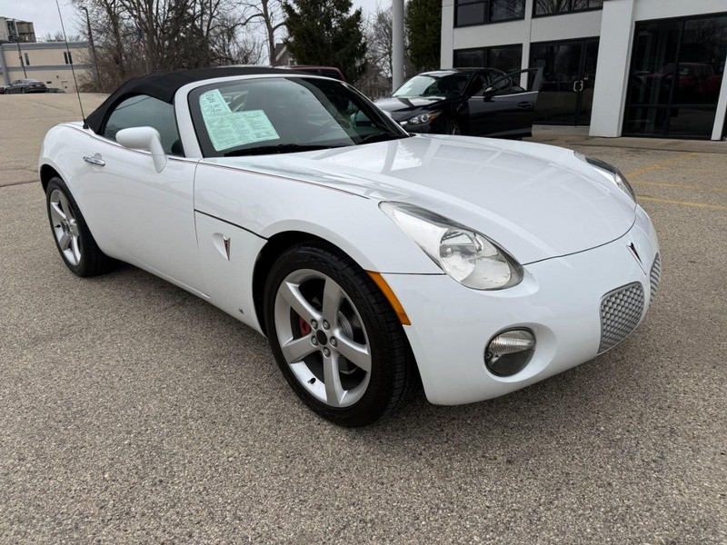 Pontiac Solstice Vehicle Image 03