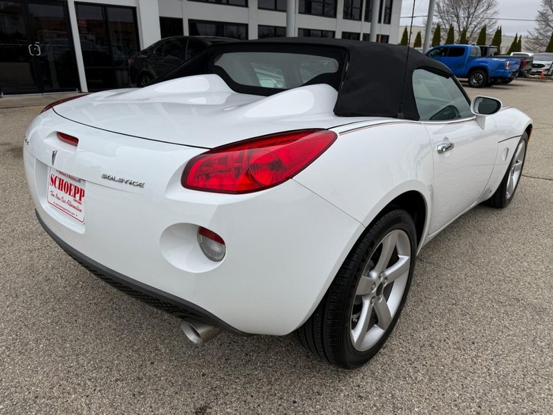 Pontiac Solstice Vehicle Image 05