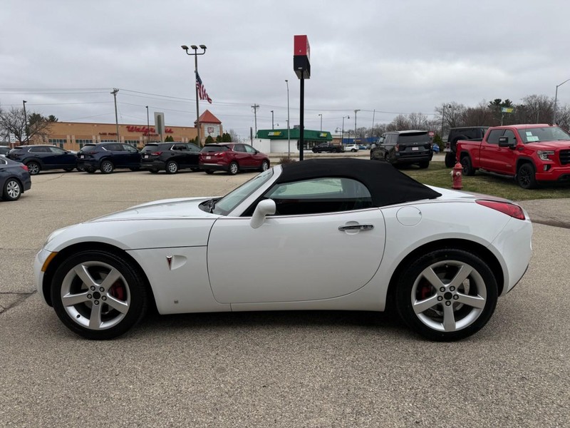 Pontiac Solstice Vehicle Image 08