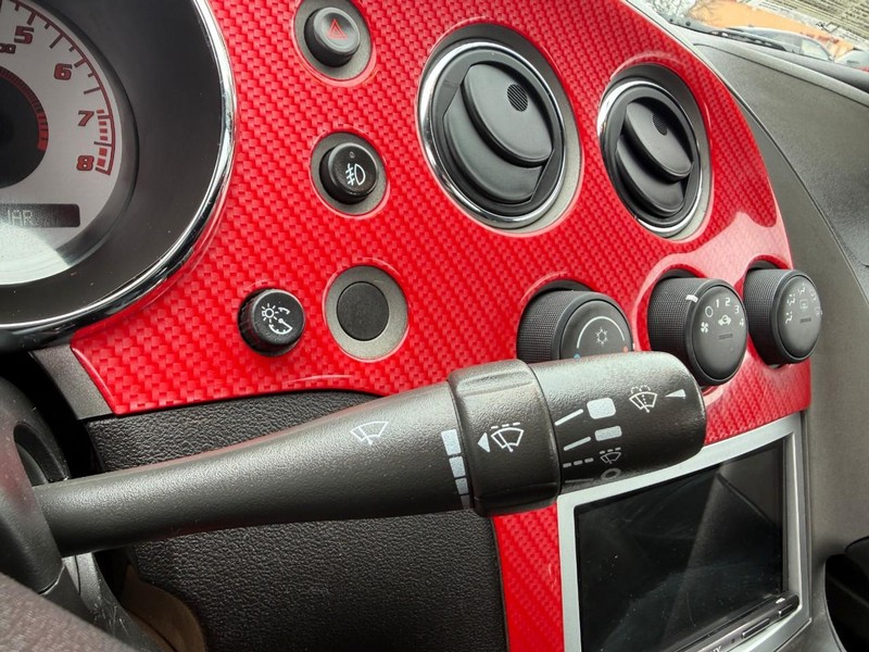 Pontiac Solstice Vehicle Image 16