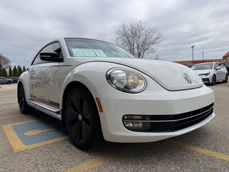 Volkswagen Beetle Vehicle Image 06