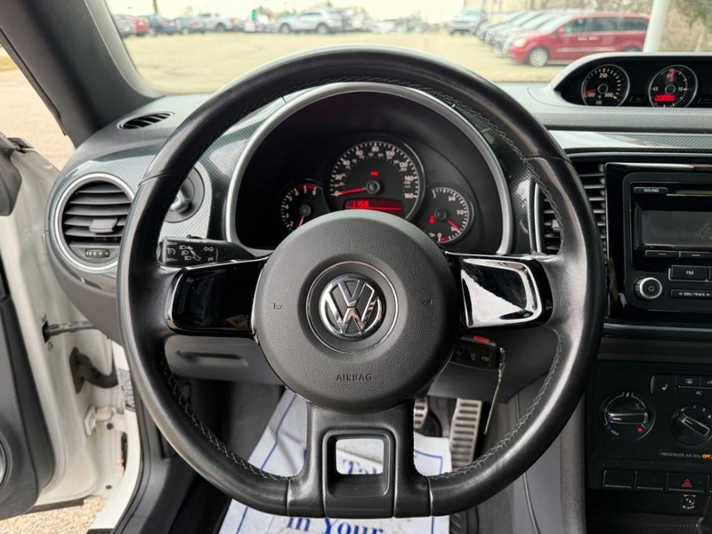 Volkswagen Beetle Vehicle Image 22