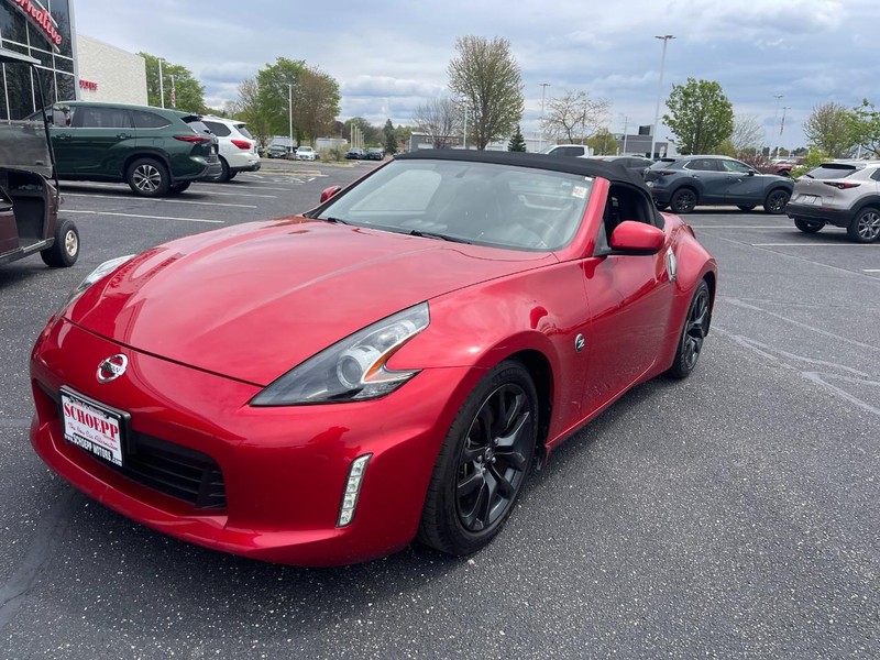 Nissan 370Z Roadster Vehicle Image 30