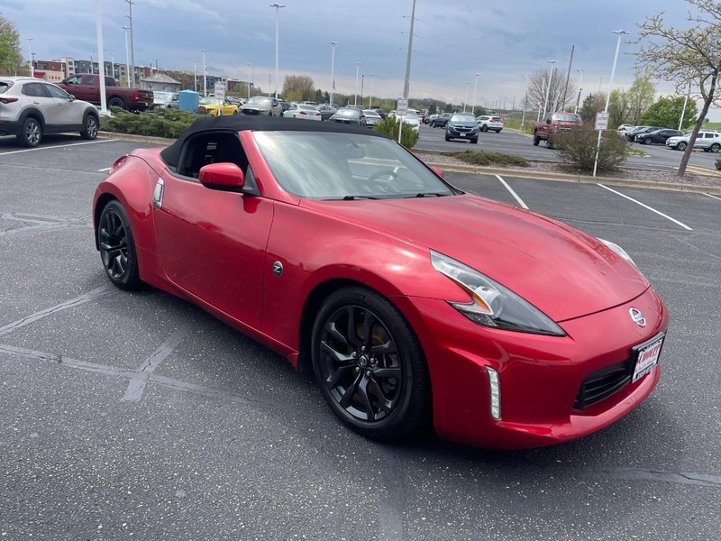Nissan 370Z Roadster Vehicle Image 31