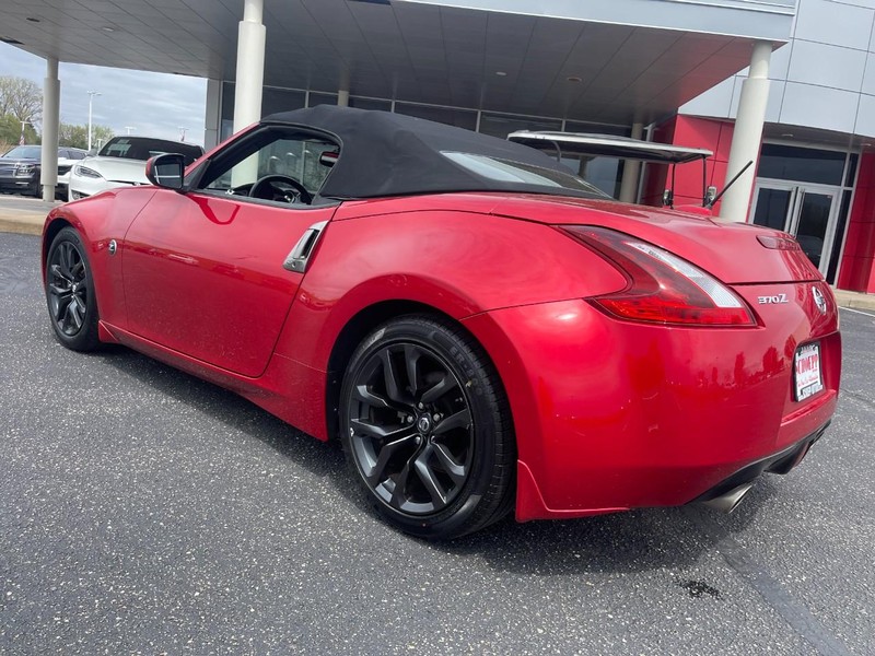 Nissan 370Z Roadster Vehicle Image 33