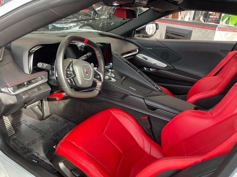 Chevrolet Corvette Vehicle Image 15