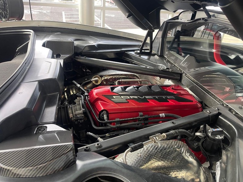 Chevrolet Corvette Vehicle Image 17