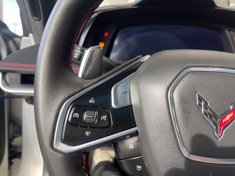 Chevrolet Corvette Vehicle Image 22