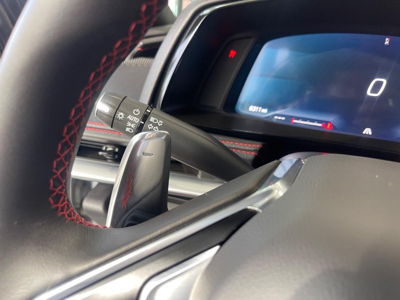 Chevrolet Corvette Vehicle Image 26