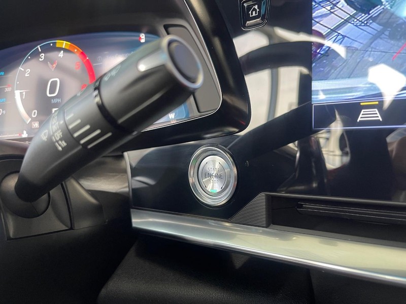 Chevrolet Corvette Vehicle Image 30