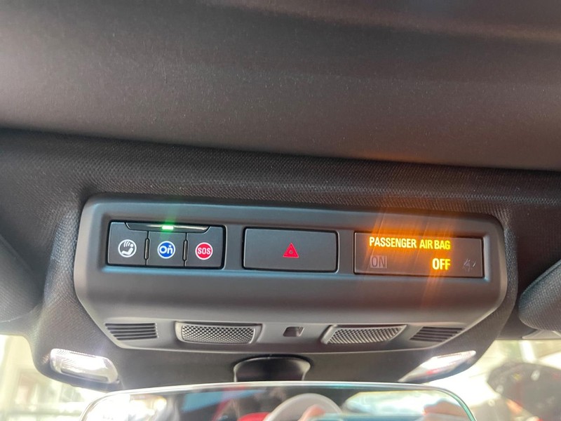 Chevrolet Corvette Vehicle Image 31