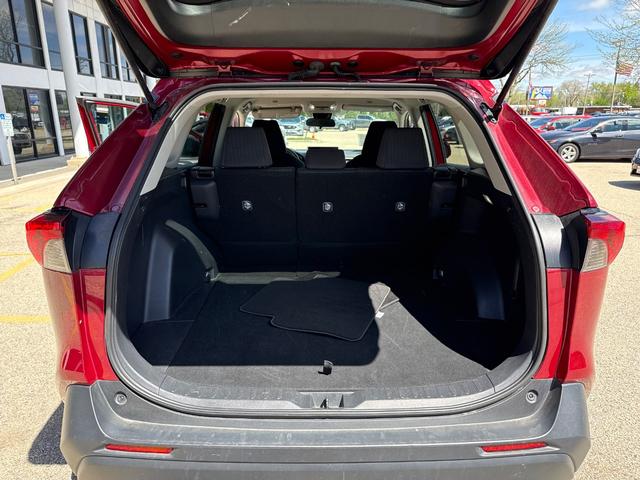 Toyota RAV4 Vehicle Image 18