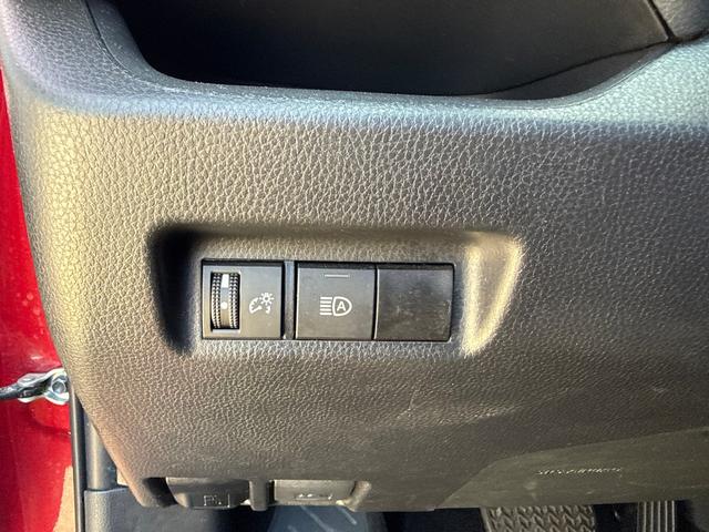Toyota RAV4 Vehicle Image 23