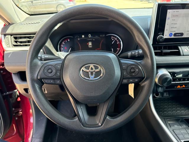 Toyota RAV4 Vehicle Image 24