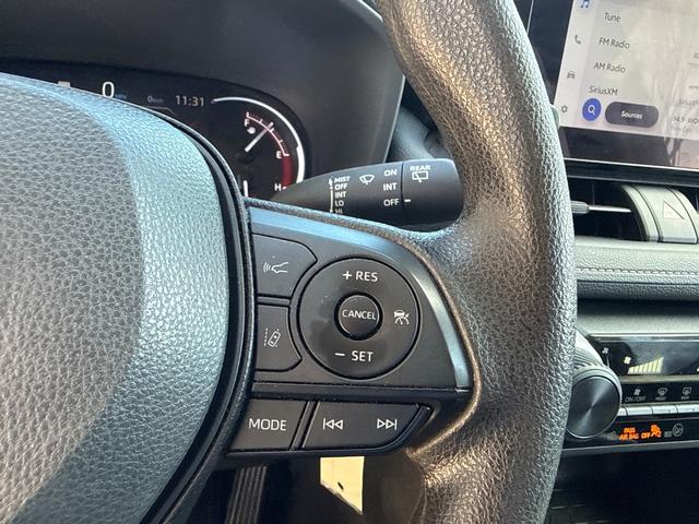 Toyota RAV4 Vehicle Image 28