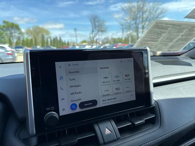Toyota RAV4 Vehicle Image 29