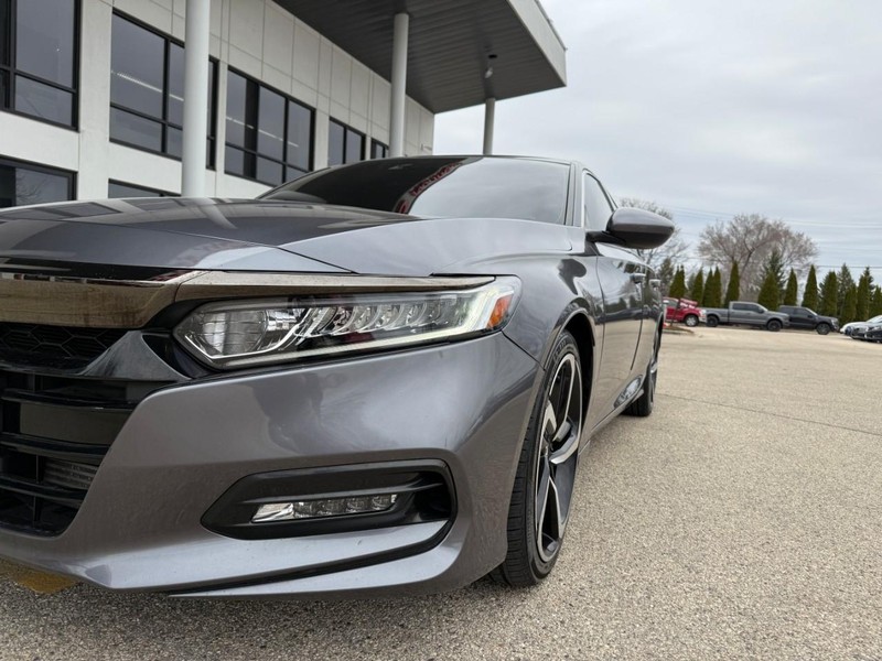 Honda Accord Sedan Vehicle Image 03