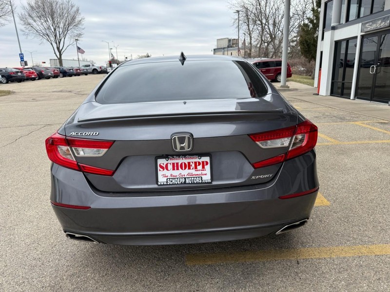 Honda Accord Sedan Vehicle Image 12