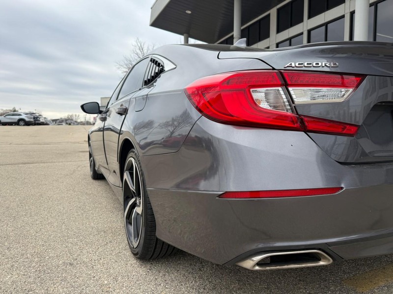 Honda Accord Sedan Vehicle Image 15