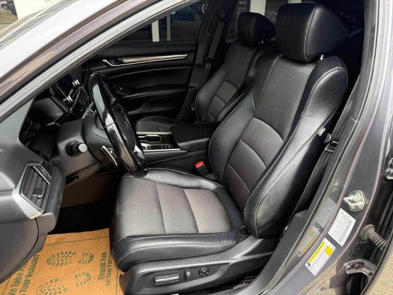 Honda Accord Sedan Vehicle Image 17