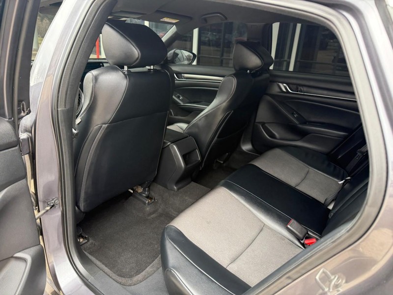 Honda Accord Sedan Vehicle Image 20
