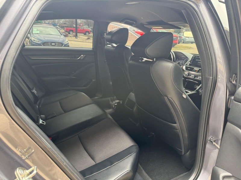 Honda Accord Sedan Vehicle Image 22