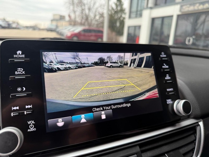 Honda Accord Sedan Vehicle Image 33