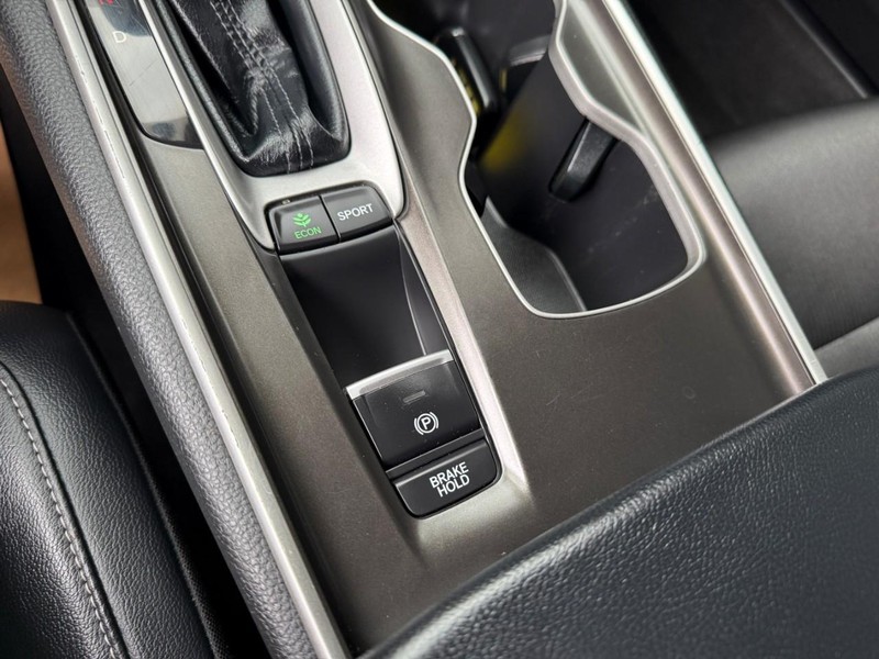 Honda Accord Sedan Vehicle Image 36