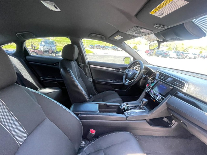 Honda Civic Sedan Vehicle Image 10