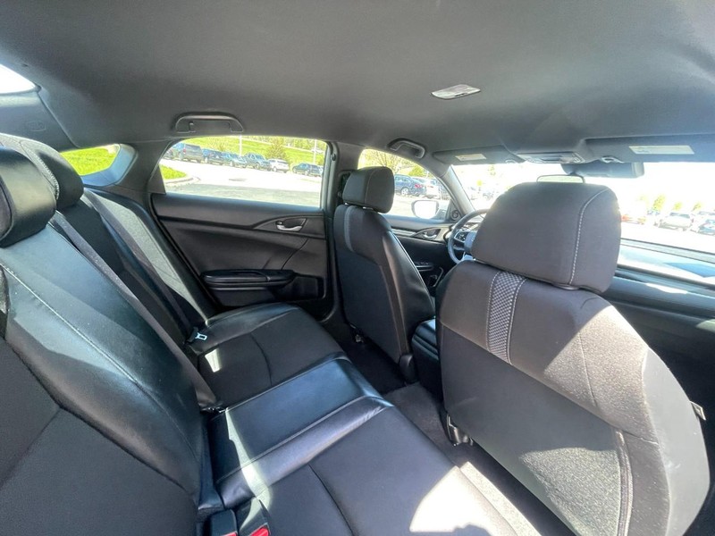 Honda Civic Sedan Vehicle Image 13