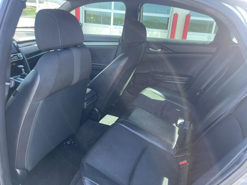 Honda Civic Sedan Vehicle Image 16