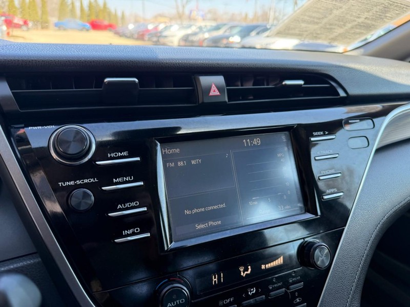 Toyota Camry Vehicle Image 23