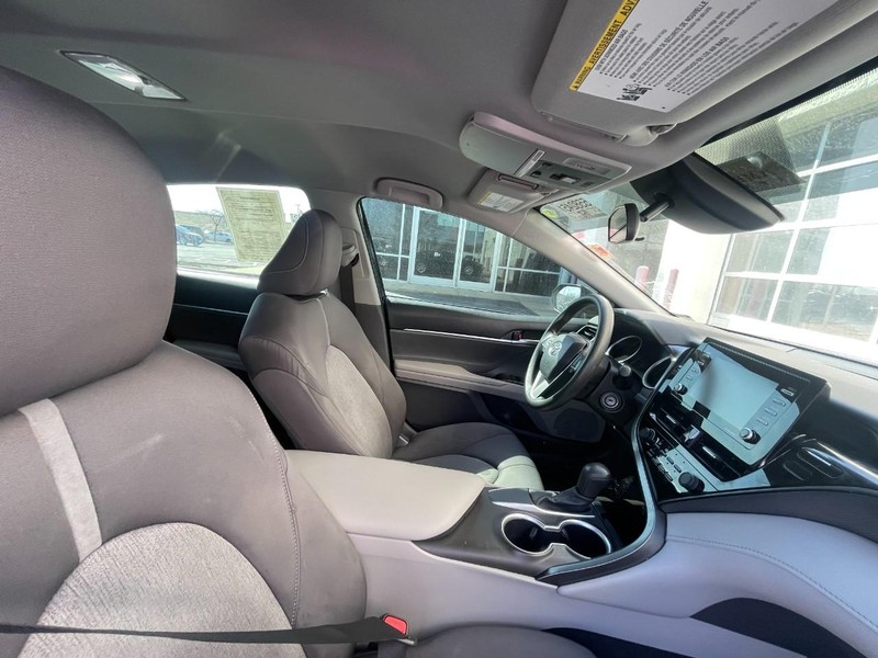 Toyota Camry Vehicle Image 03