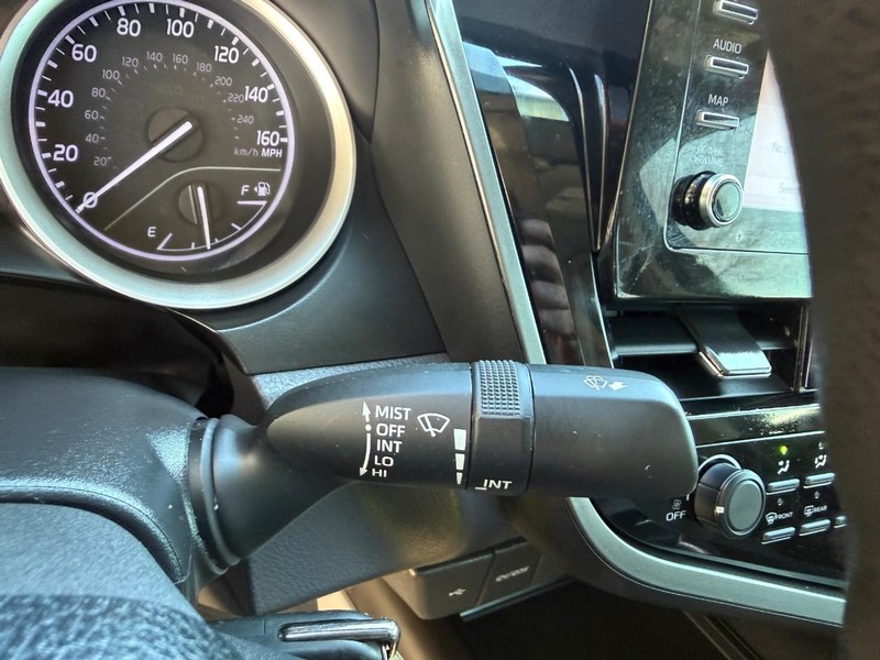 Toyota Camry Vehicle Image 21