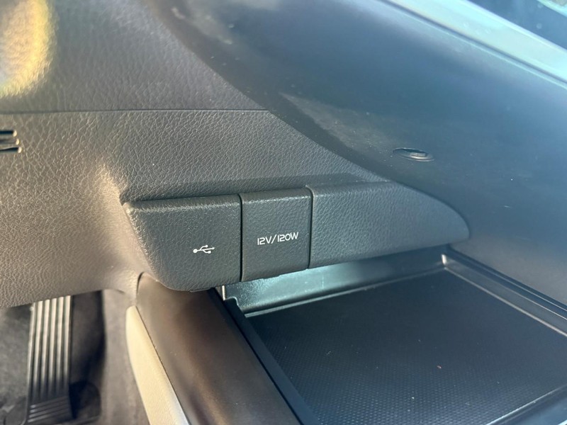 Toyota Camry Vehicle Image 27