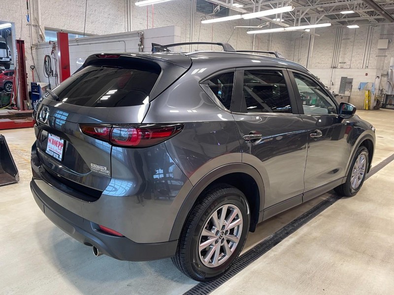 Mazda CX-5 Vehicle Image 02