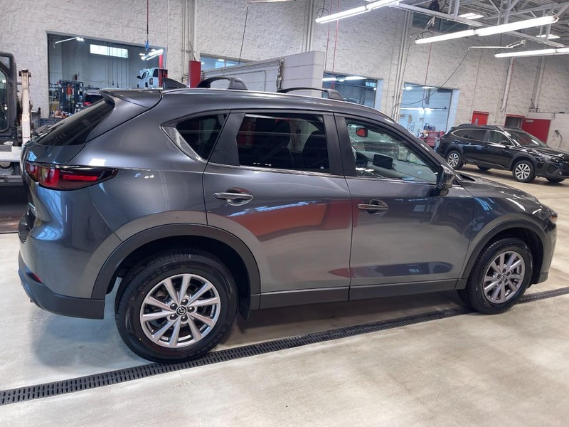 Mazda CX-5 Vehicle Image 03