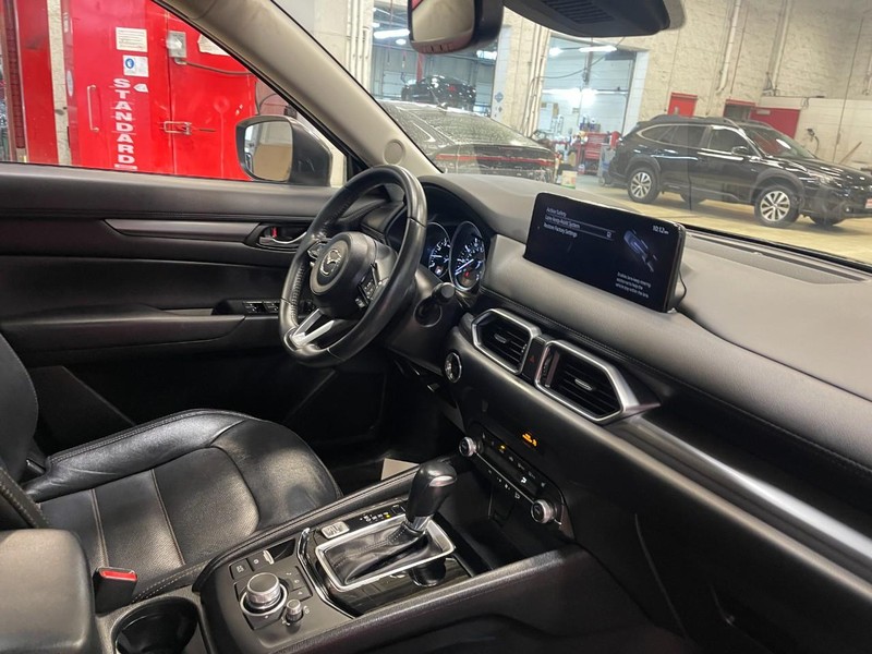 Mazda CX-5 Vehicle Image 09