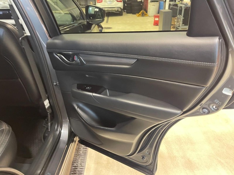 Mazda CX-5 Vehicle Image 15