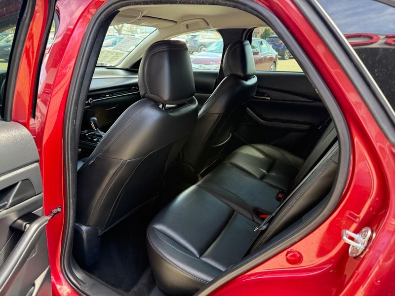 Mazda CX-30 Vehicle Image 12