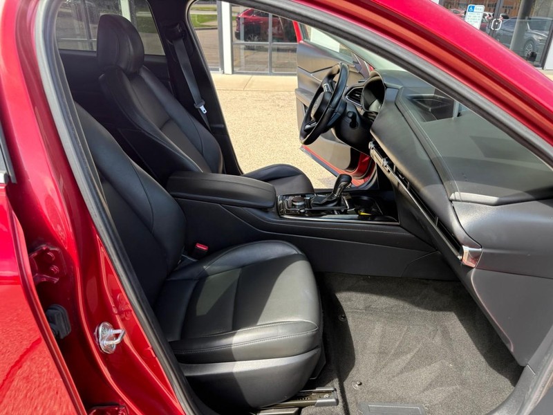 Mazda CX-30 Vehicle Image 17