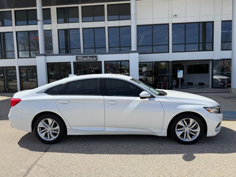 Honda Accord Sedan Vehicle Image 04