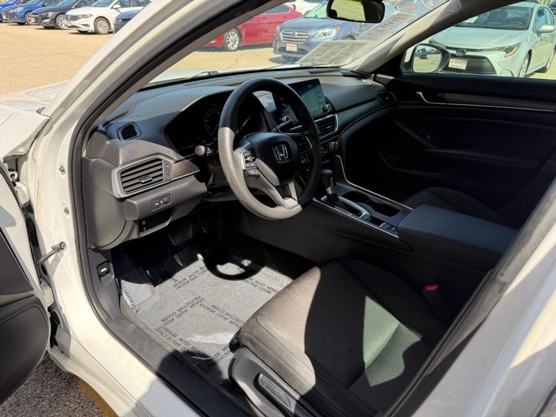 Honda Accord Sedan Vehicle Image 10