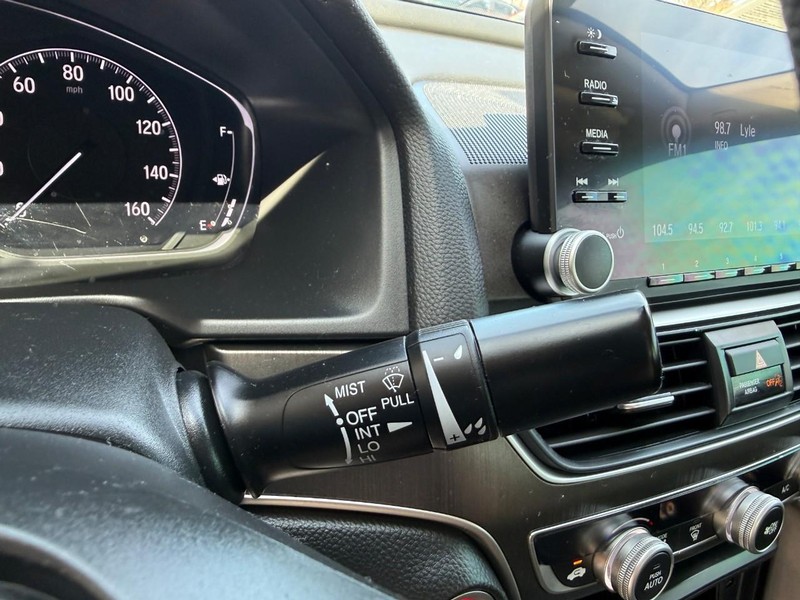 Honda Accord Sedan Vehicle Image 21