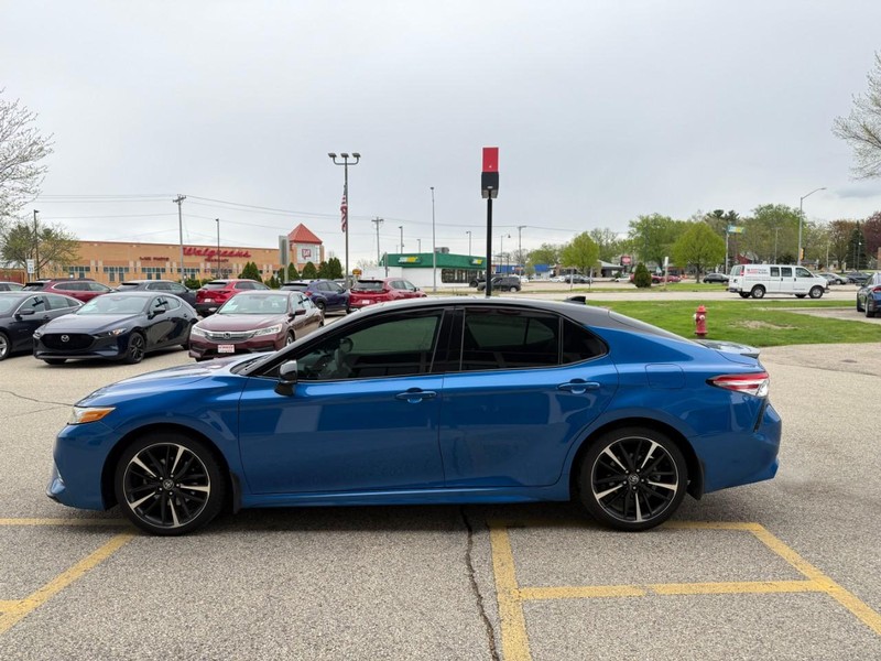Toyota Camry Vehicle Image 08